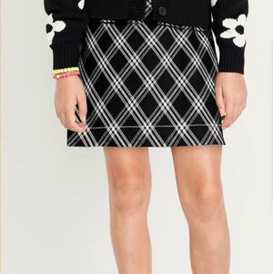 Old Navy Girls Plaid Black and White Skirt
